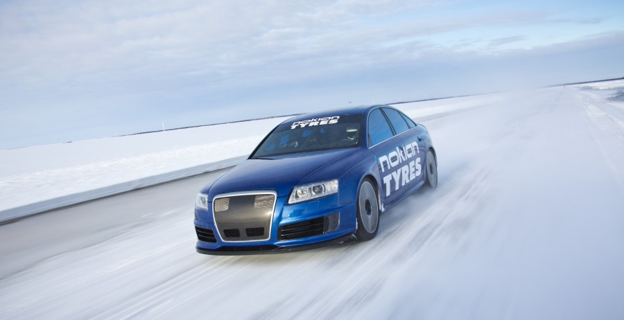RS6 Fastest on Ice - New World Record 335.713 km/h